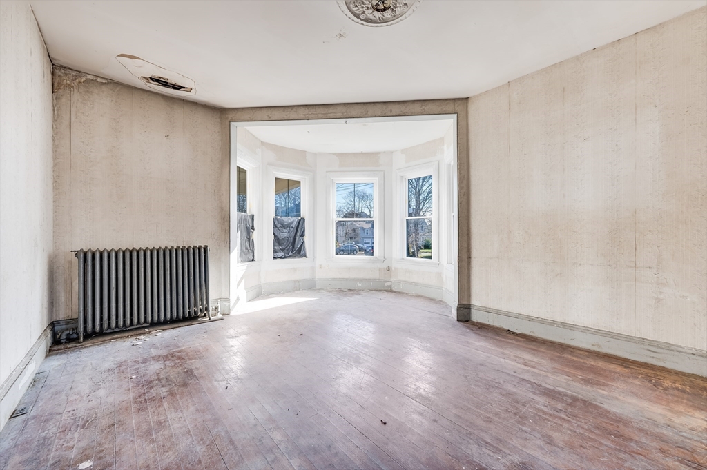 28 Thornton Park Winthrop, MA 02152 - Photo 12 of 14