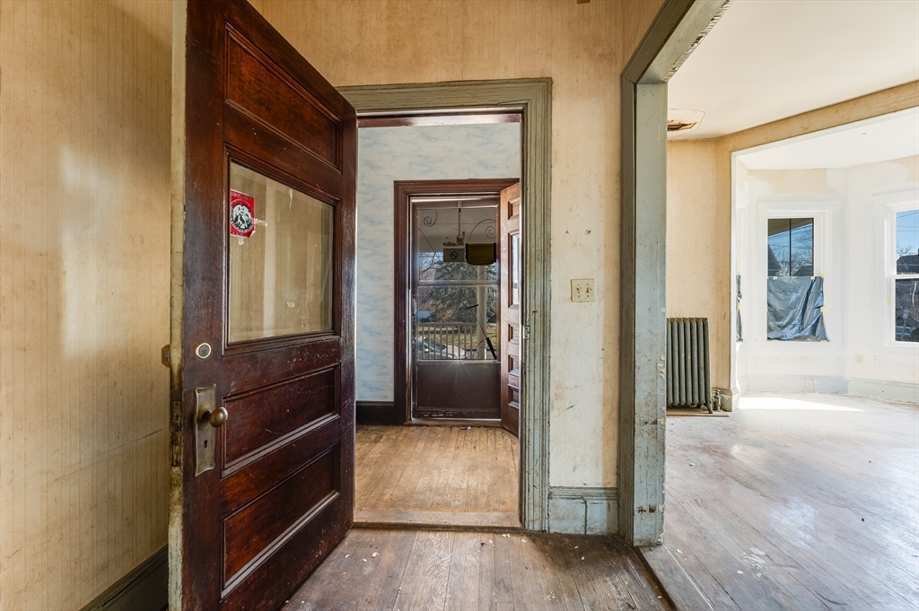 28 Thornton Park Winthrop, MA 02152 - Photo 7 of 14