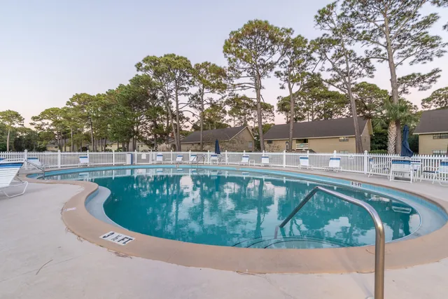 a view of a tennis court