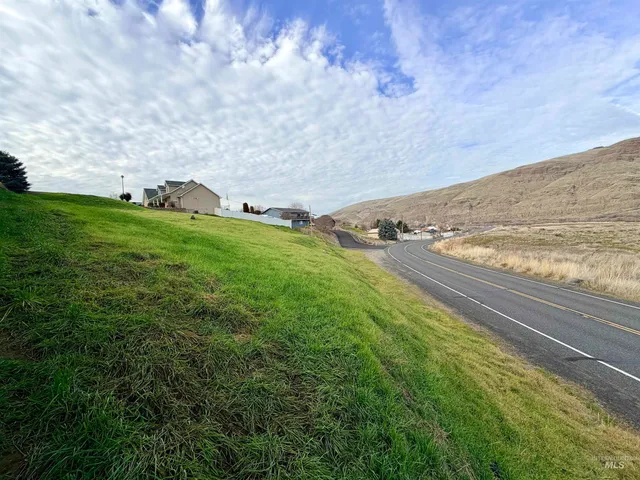 $78,500 | 107 Appleford Drive, Asotin, WA 99402