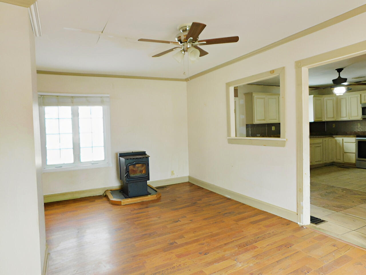 49 Dexter Road Corinna, ME 04928 - Photo 7 of 12 Living Room 1.2