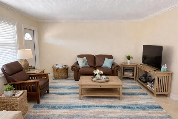 $2,400 | 1221 Southeast 3rd Street, Unit 4, Deerfield Beach, FL 33441