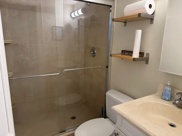 $2,400 | 1221 Southeast 3rd Street, Unit 4, Deerfield Beach, FL 33441