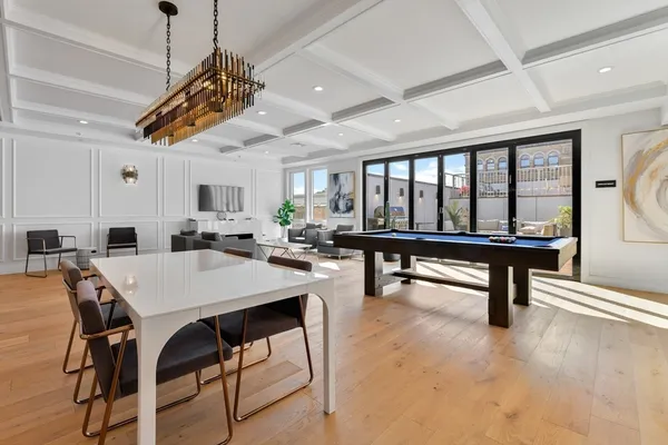 $980,000 | 420 West Broadway, Unit 604, Boston, MA 02127