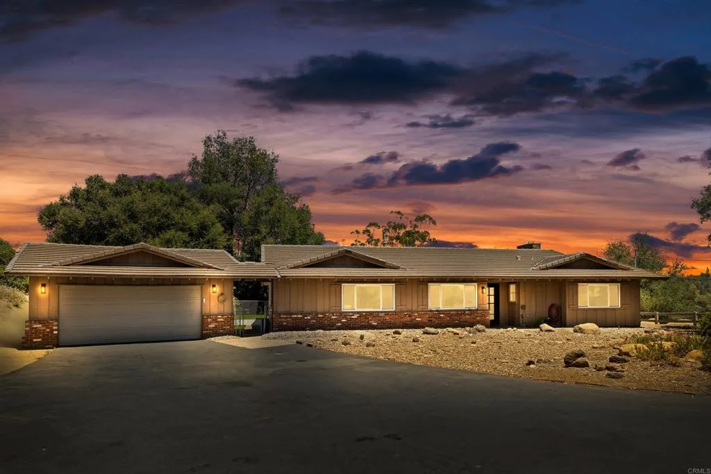 2686 Via Viejas Alpine, CA 91901 - Photo 4 of 40 a view of a house with a yard