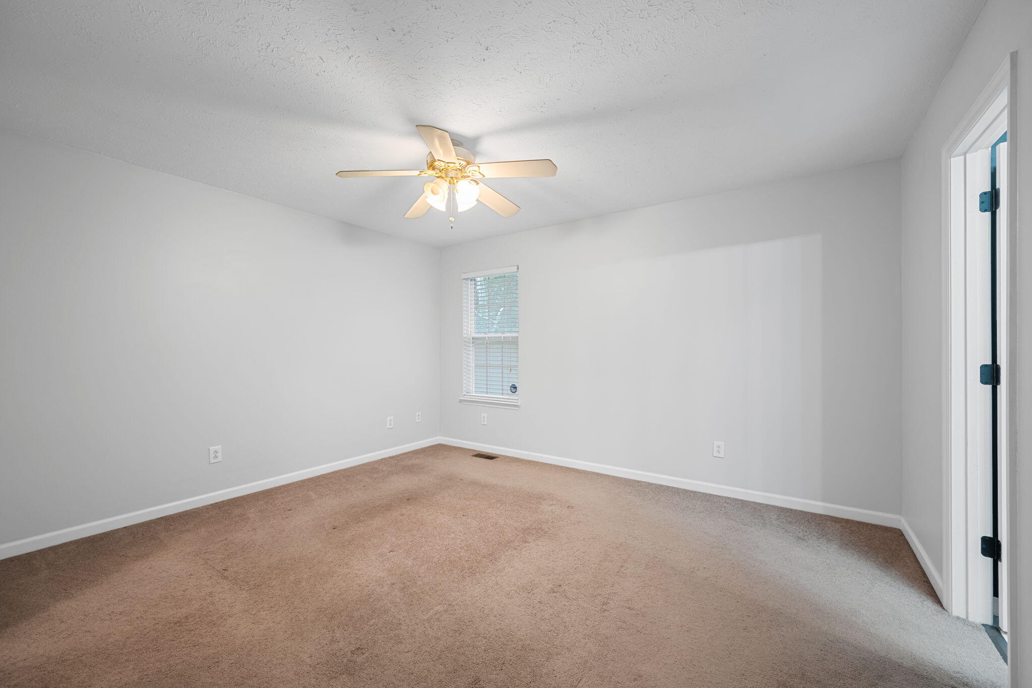 109 Oak Ridge Drive LaFayette, GA 30728 - Photo 17 of 31 9-web-or-mls-DSC_9412