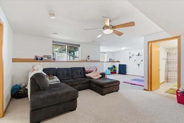 $344,900 | 421 Pine Street, Brooklyn, WI 53521