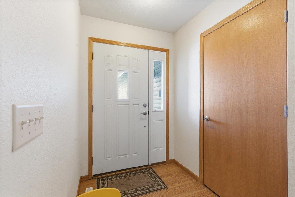 421 Pine Street Brooklyn, WI 53521 - Photo 7 of 46