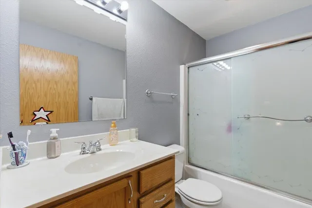 $344,900 | 421 Pine Street, Brooklyn, WI 53521