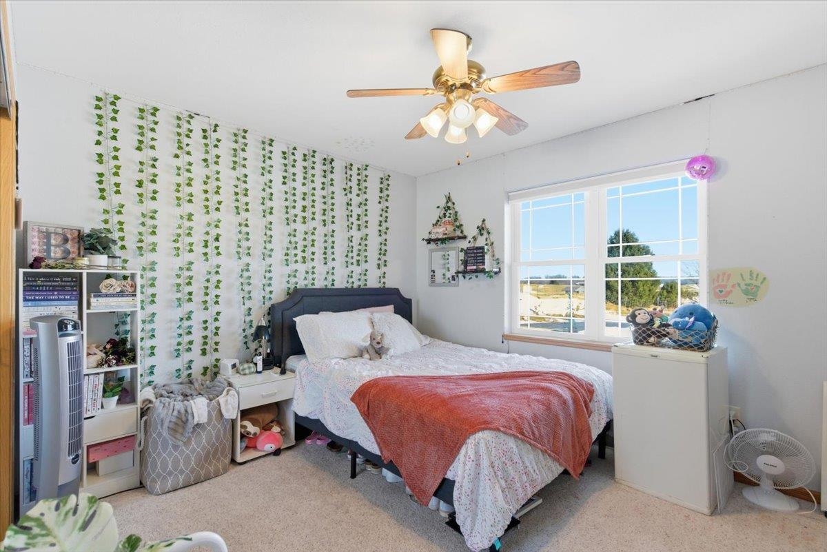 421 Pine Street Brooklyn, WI 53521 - Photo 9 of 46