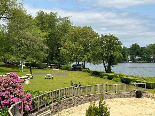 $289,000 | 61 Manchester Road, Unit A21, Eastchester, NY 10709