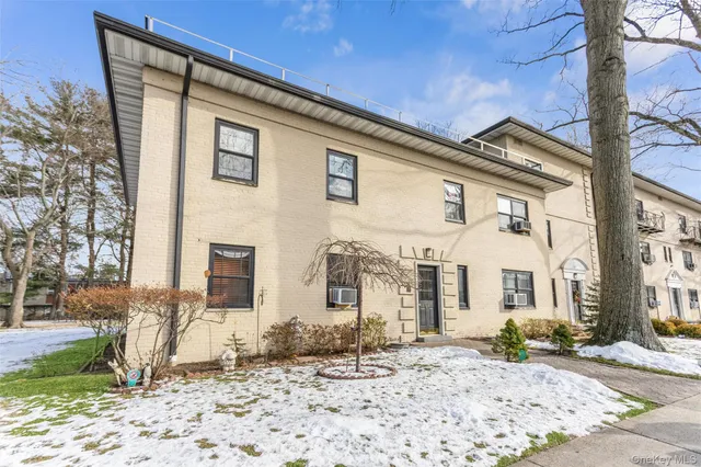 $289,000 | 61 Manchester Road, Unit A21, Eastchester, NY 10709