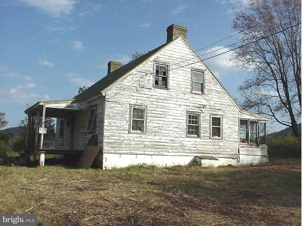 858 Fodderstack Road Flint Hill, VA 22627 - Photo 2 of 7 Exterior (General)