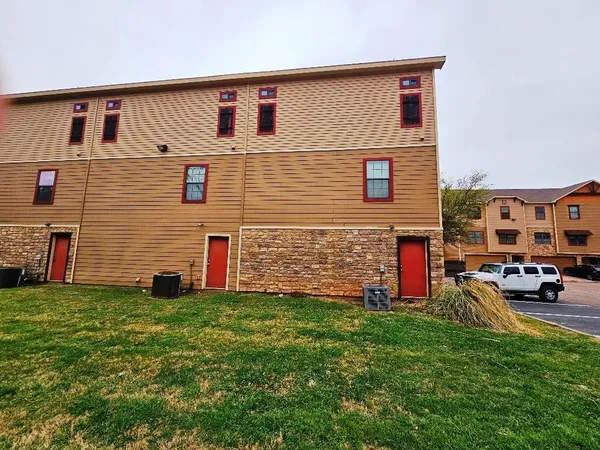a front view of house with yard
