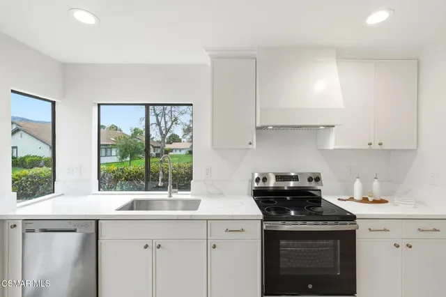 $599,000 | 41040 Village 41, Camarillo, CA 93012