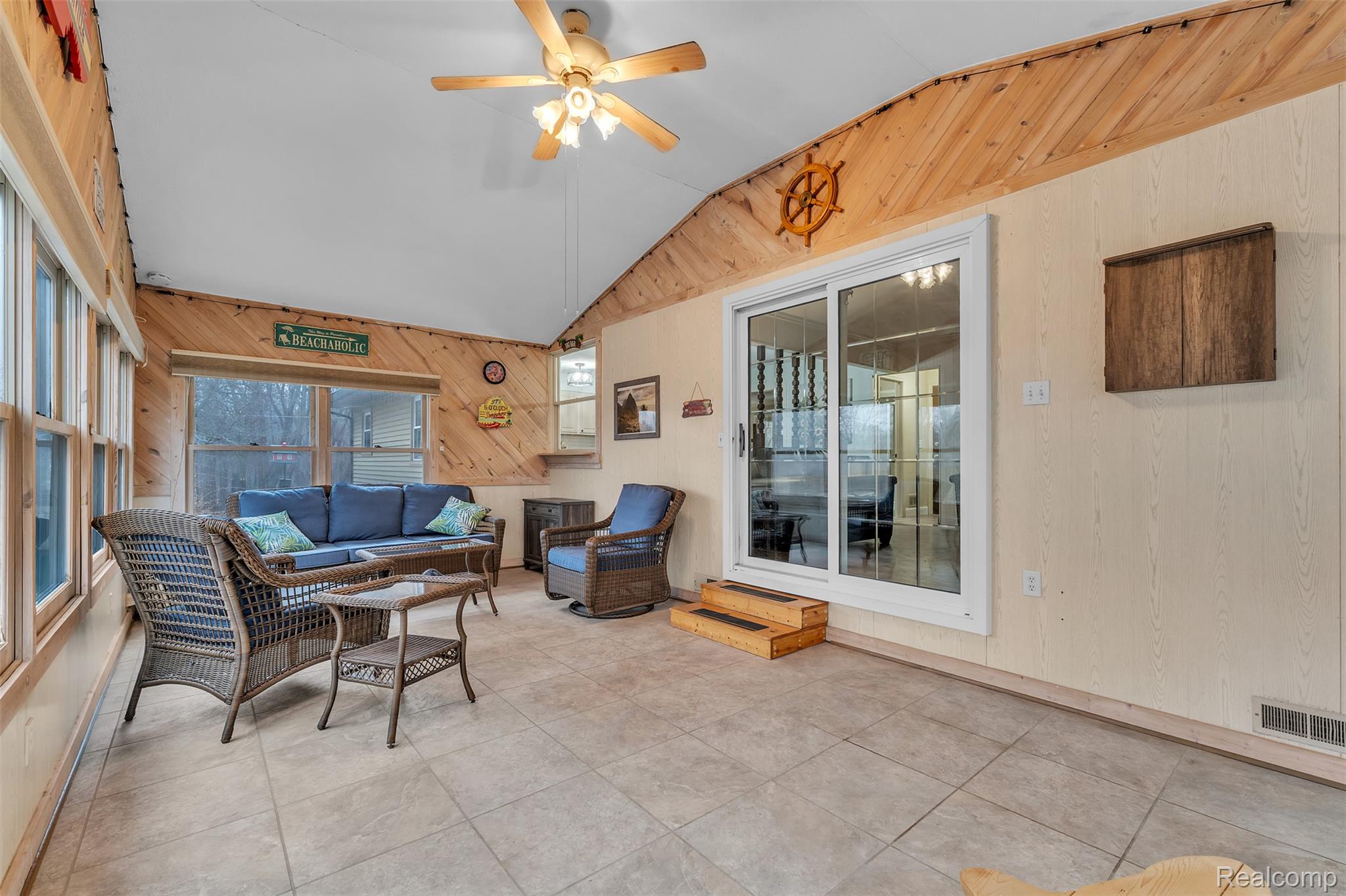 1641 Indian Road Lapeer, MI 48446 - Photo 20 of 43 indian-27.jpg