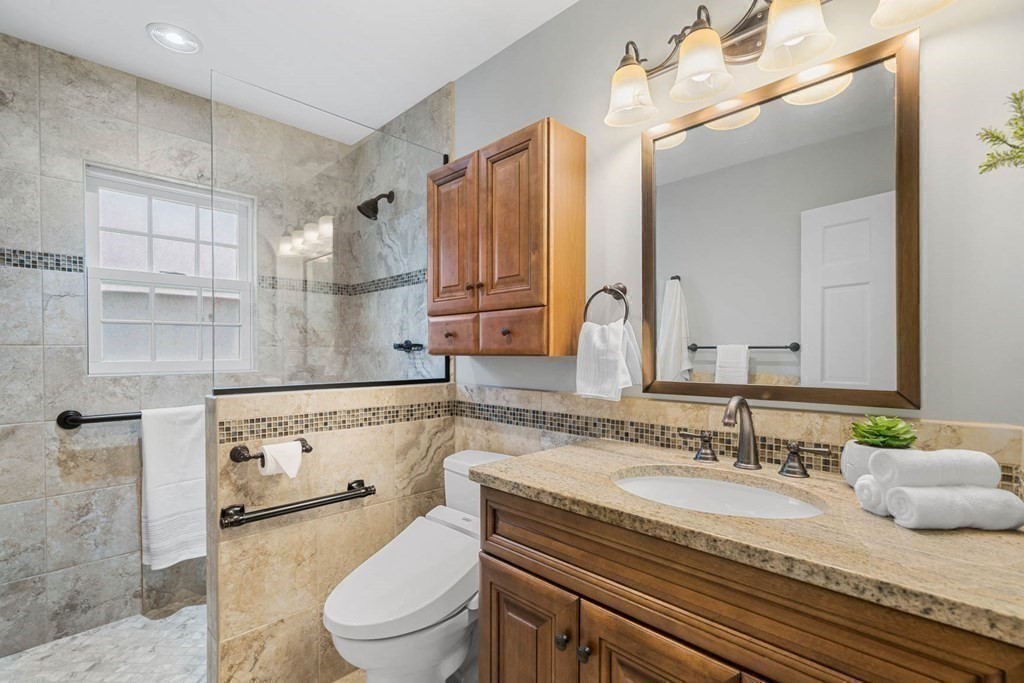 129 Lovejoy Road Andover, MA 01810 - Photo 22 of 35 Gallery Image 22
