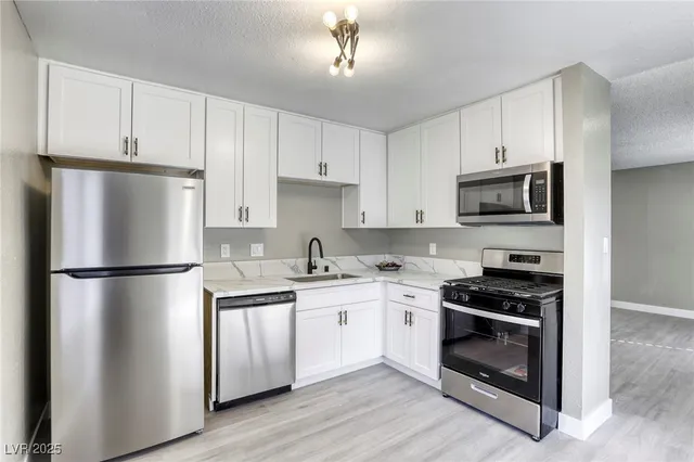 $1,795 | 4341 Pineaire Street, Las Vegas, NV 89147