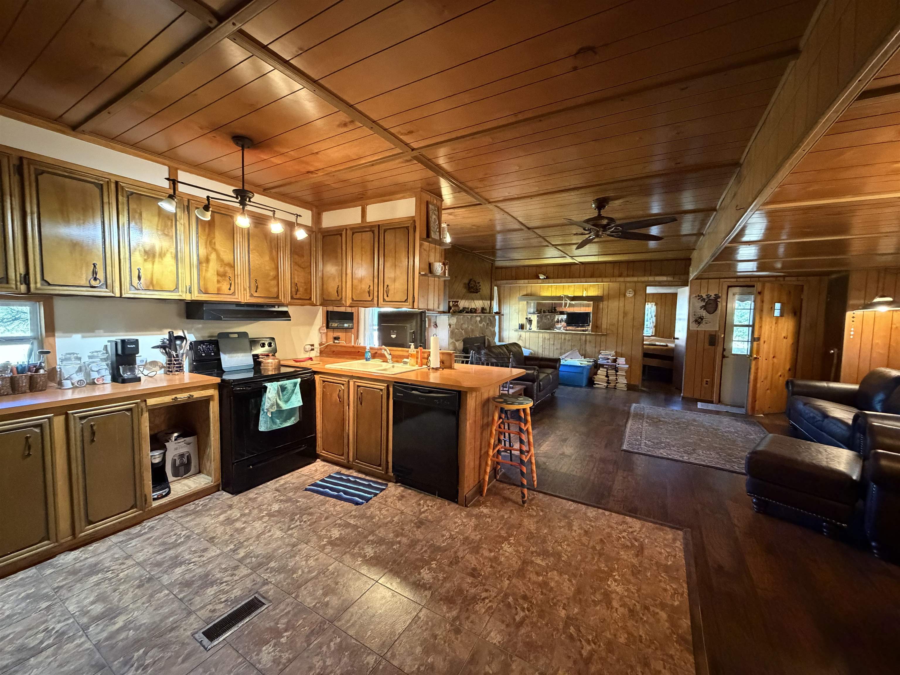 13158 Cinder Road Beulah, MI 49617 - Photo 24 of 46