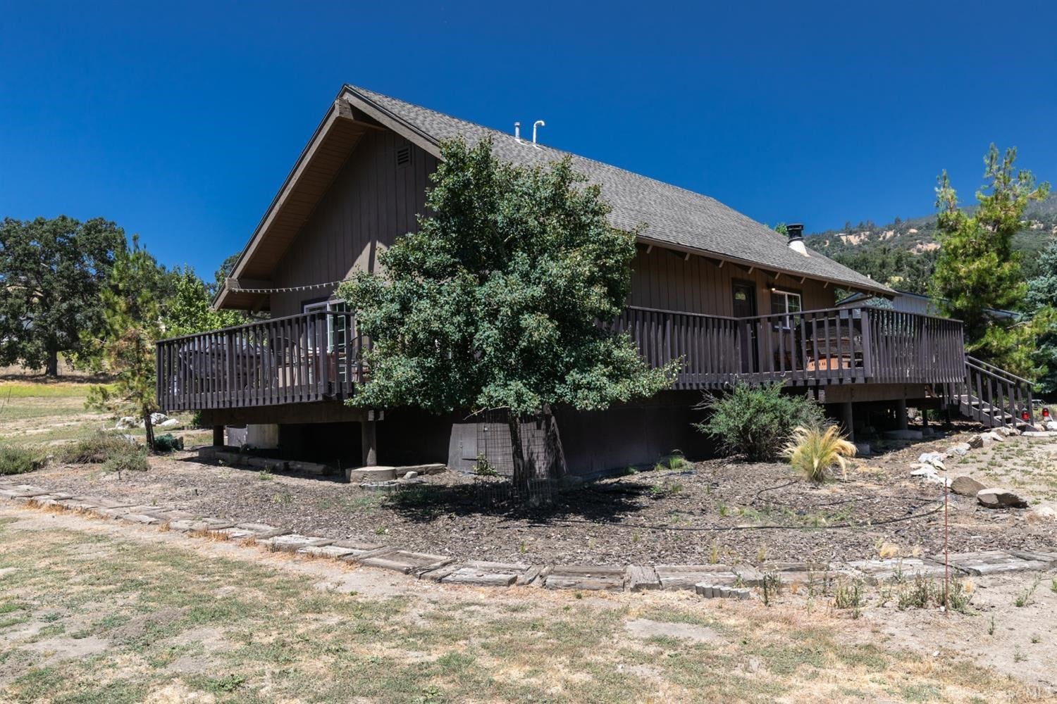 29761 North Lower Valley Road Tehachapi, CA 93561 - Photo 38 of 47 Gallery Image 38