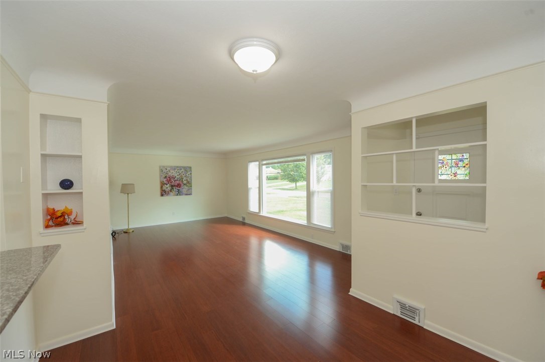 4807 North Sedgewick Road Cleveland, OH 44124 - Photo 5 of 26 Gallery Image 5