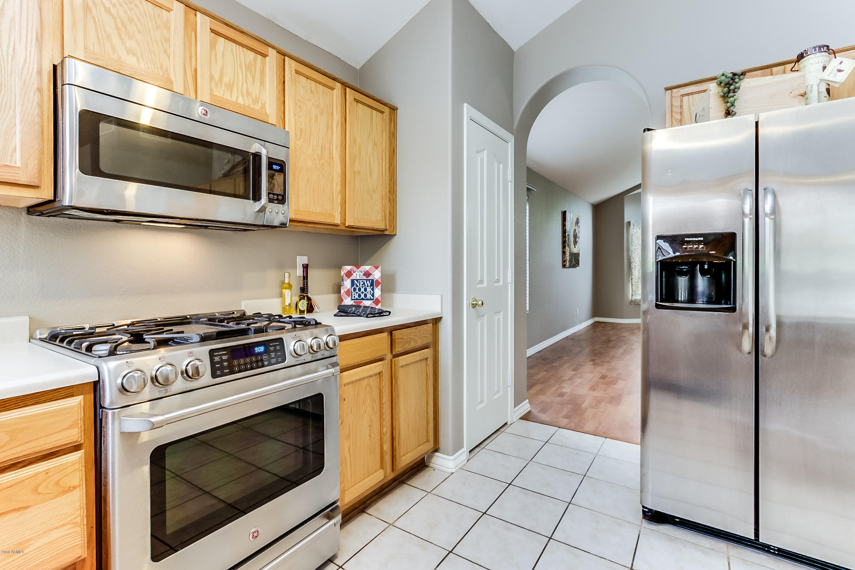 6422 West Briles Road Phoenix, AZ 85083 - Photo 15 of 65 Kitchen