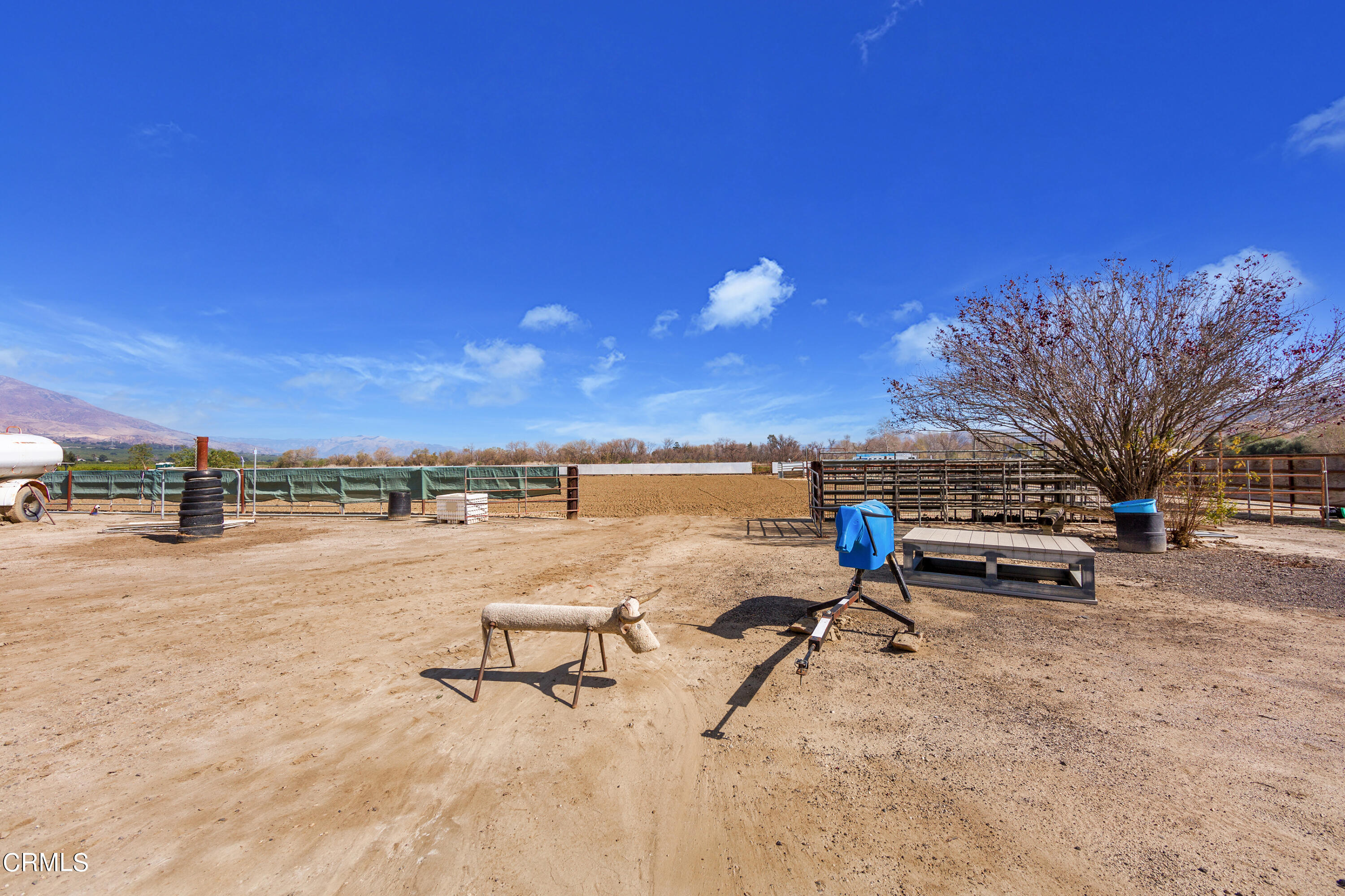 390 Willard Road Santa Paula, CA 93060 - Photo 14 of 51 a view of a terrace with lawn chairs