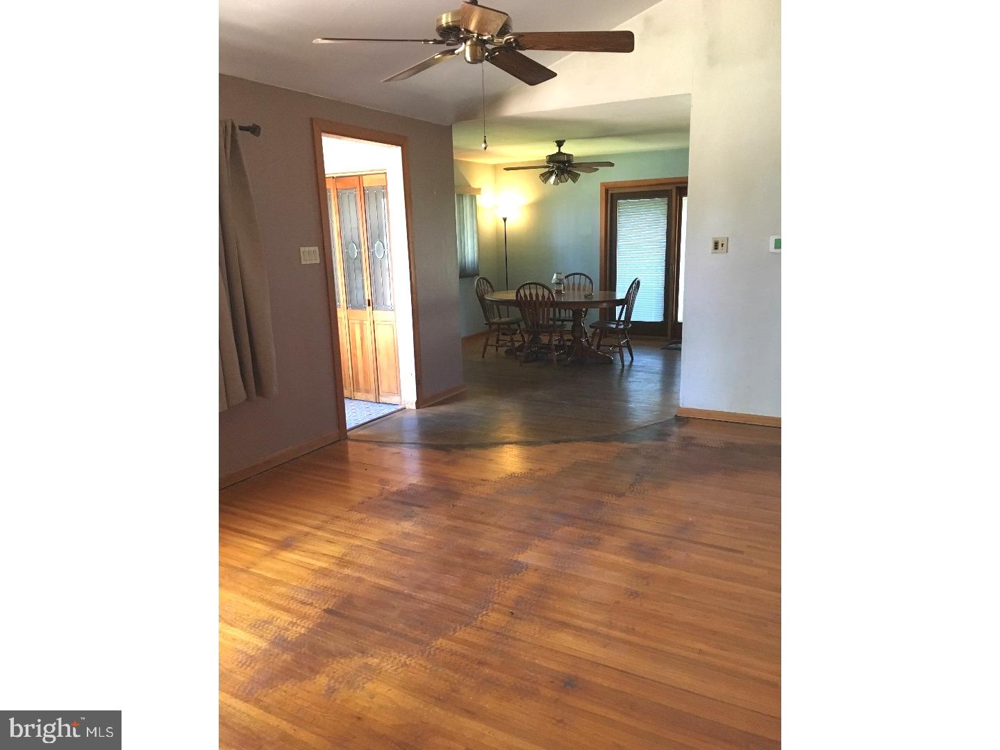 5 South Bell Road Bellmawr, NJ 08031 - Photo 17 of 23 Living Room