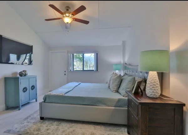 $1,400 | 735 Northeast 37th Street, Unit A, Oakland Park, FL 33334