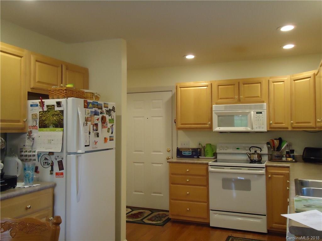 8 Bowman Ridge Road Hendersonville, NC 28739 - Photo 6 of 24