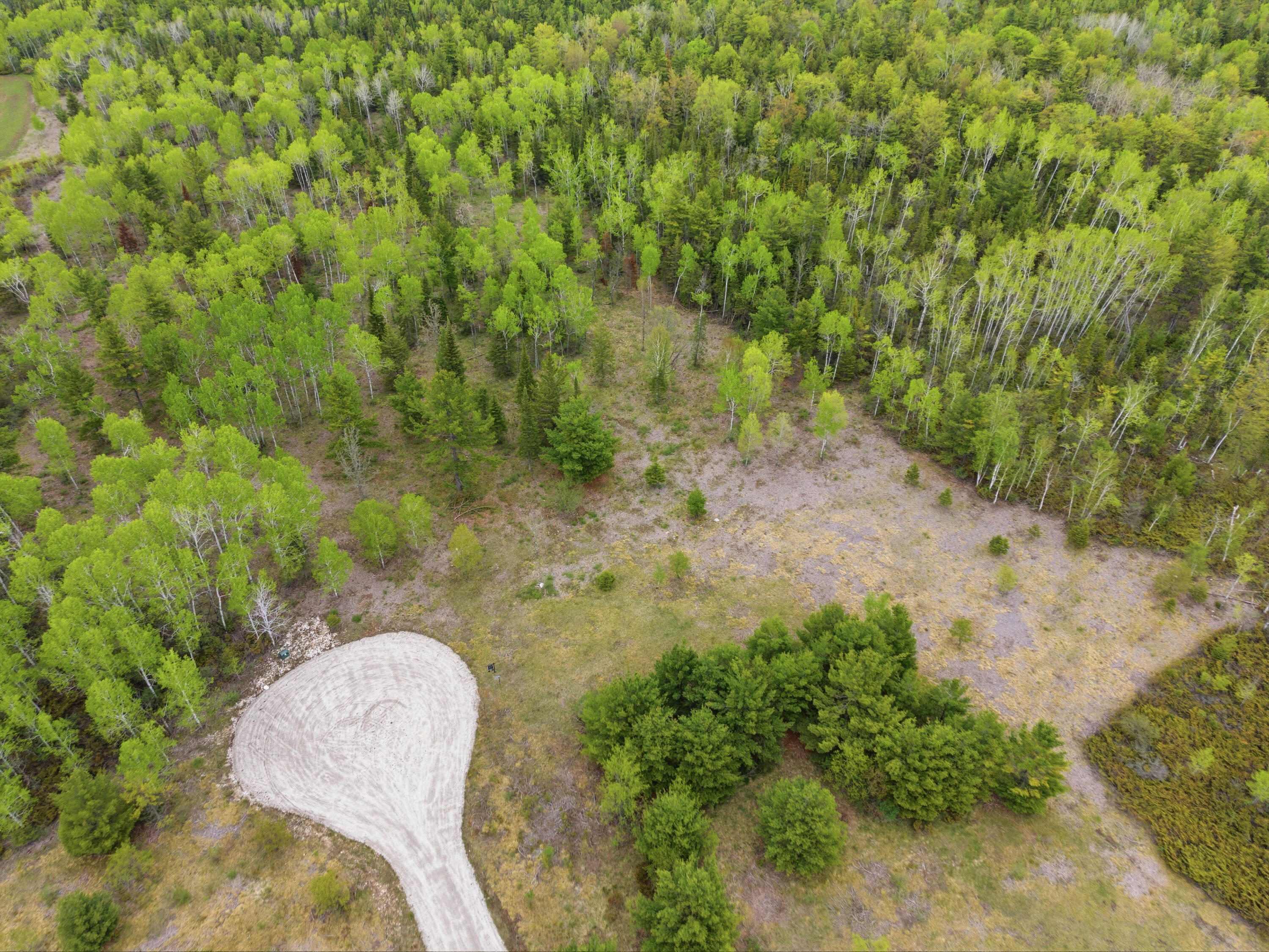 9122 Wandering Road Gibraltar, WI 54212 - Photo 16 of 27 20260520192944-20260519145500-DJI_202605
