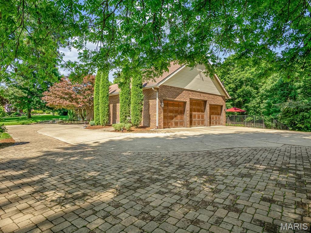 3 Country Club Lane Edwardsville, IL 62025 - Photo 74 of 74