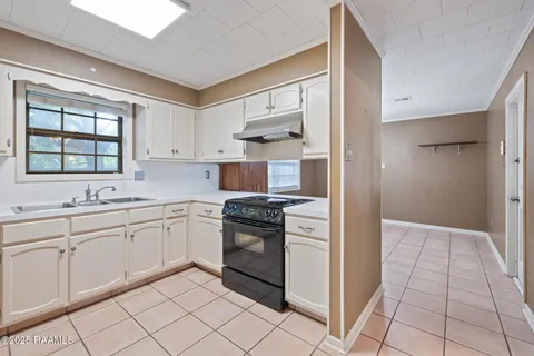 $189,000 | 210 San Carlos Circle, Lafayette, LA 70506