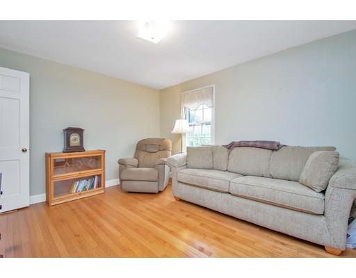262 Abbott Street Springfield, MA 01118 - Photo 20 of 37
