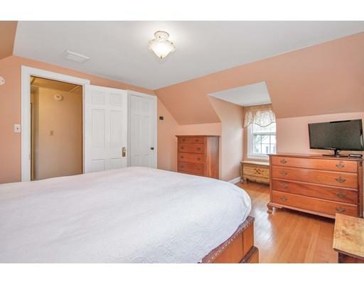 262 Abbott Street Springfield, MA 01118 - Photo 23 of 37