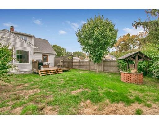 262 Abbott Street Springfield, MA 01118 - Photo 31 of 37