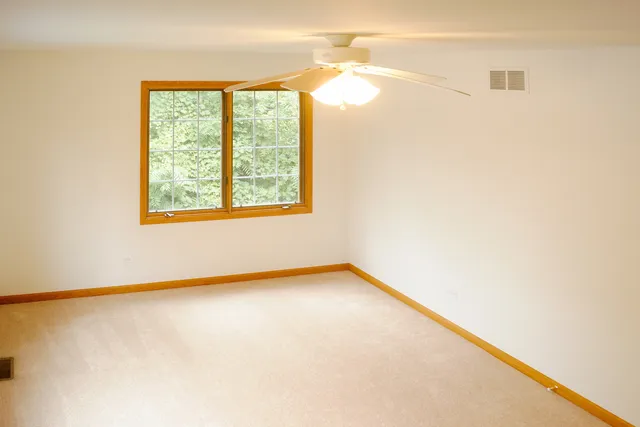 $389,990 | 38815 North Broadway Avenue, Antioch, IL 60002