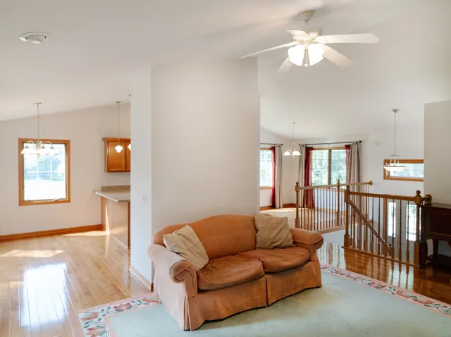 $389,990 | 38815 North Broadway Avenue, Antioch, IL 60002