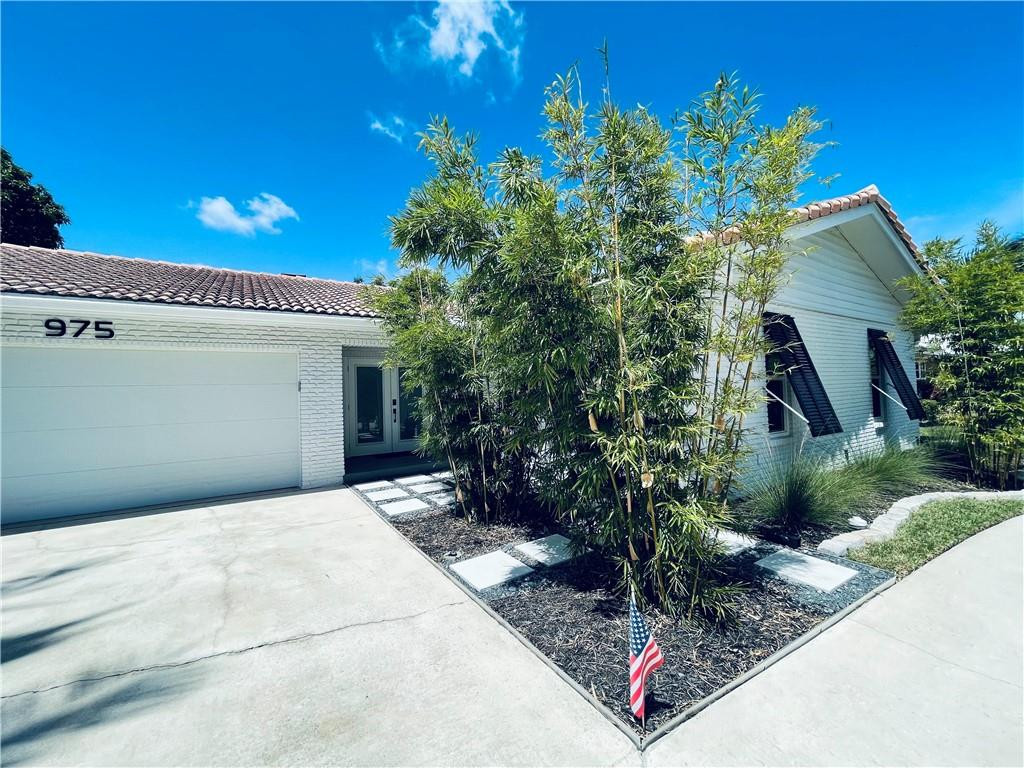 975 Southwest 12th Terrace Boca Raton, FL 33486 - Photo 2 of 25 Photo 2