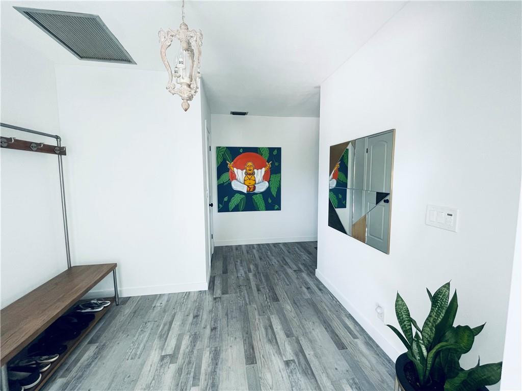 975 Southwest 12th Terrace Boca Raton, FL 33486 - Photo 5 of 25 Photo 5