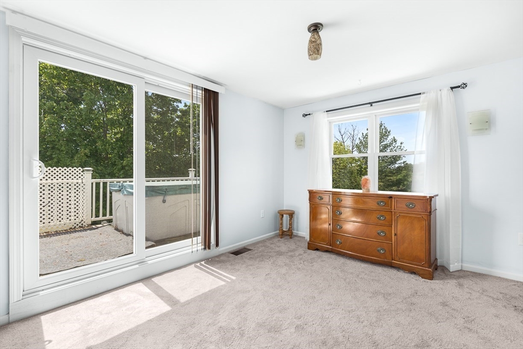 25 Gordon Road Lynn, MA 01904 - Photo 17 of 36