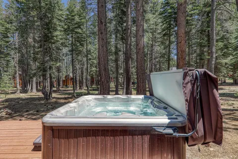 $720,000 | 14258 Glacier View Drive, Truckee, CA 96161