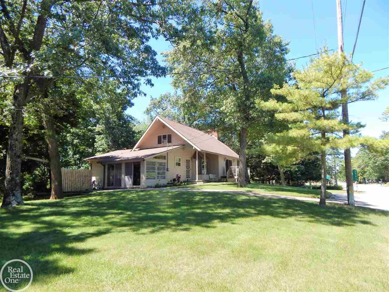 8993 Crescent Beach Road Pigeon, MI 48755 - Photo 37 of 57 31353902-36.JPG