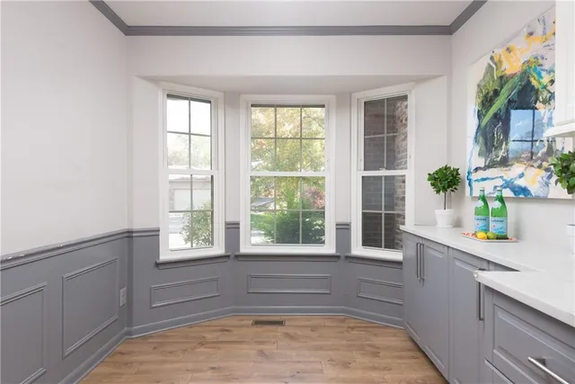 $385,000 | 9604 Nieman Place, Overland Park, KS 66214