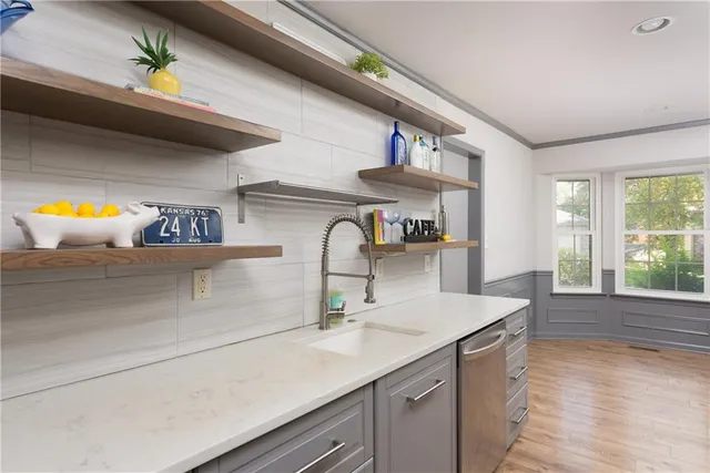 $385,000 | 9604 Nieman Place, Overland Park, KS 66214