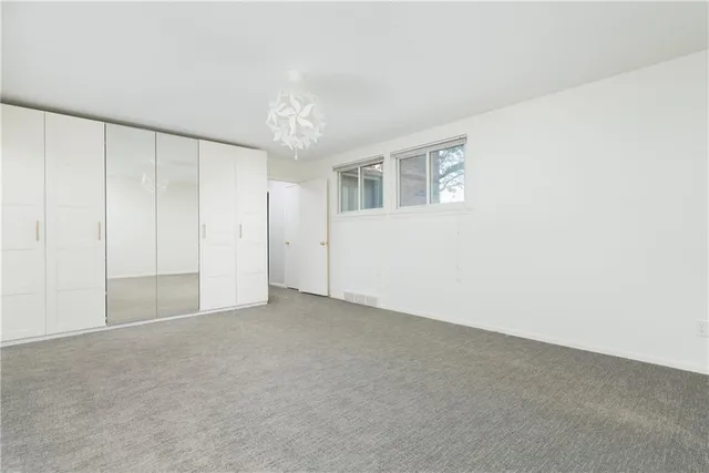 $385,000 | 9604 Nieman Place, Overland Park, KS 66214