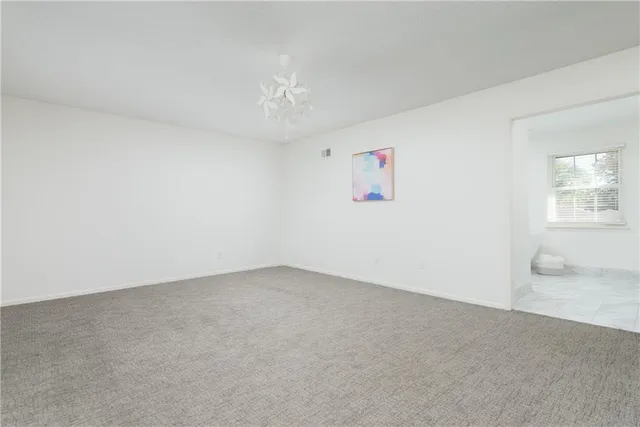 $385,000 | 9604 Nieman Place, Overland Park, KS 66214