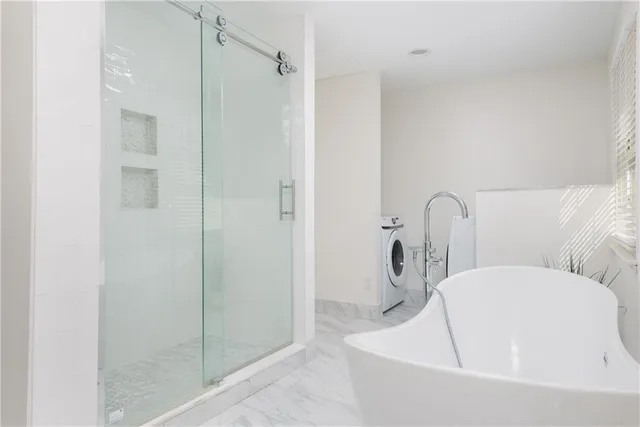 $385,000 | 9604 Nieman Place, Overland Park, KS 66214