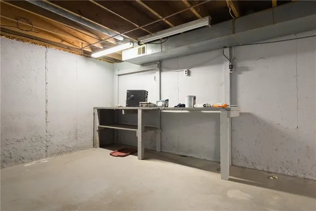 $379,000 | 9604 Nieman Place, Overland Park, KS 66214