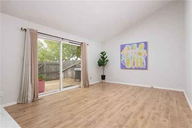 $385,000 | 9604 Nieman Place, Overland Park, KS 66214